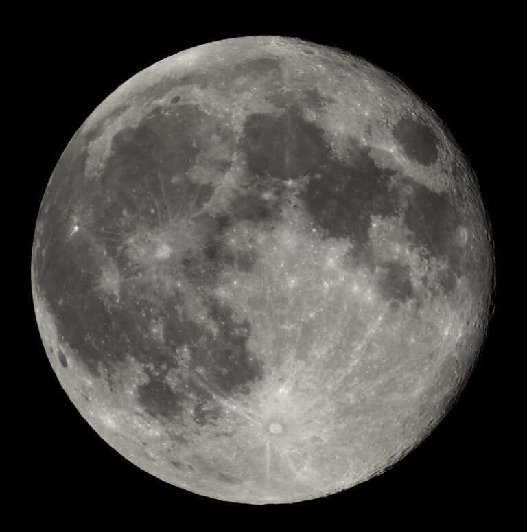 NASA Is Looking for Ideas to Power a Base on the Moon