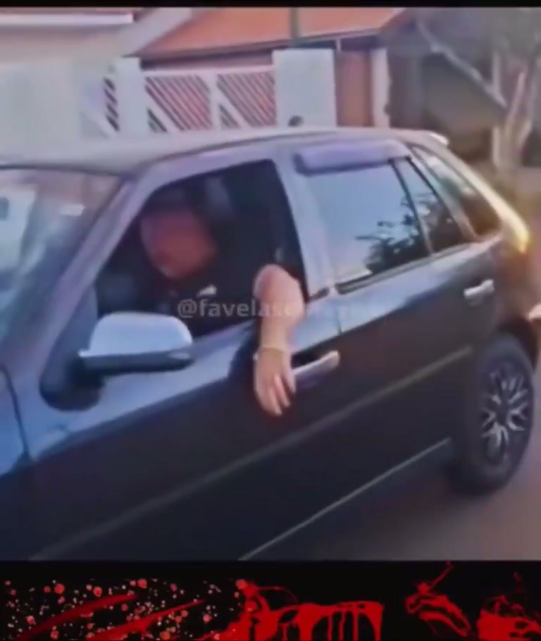 Man Confronts Driver Through Car Window in Street Dispute